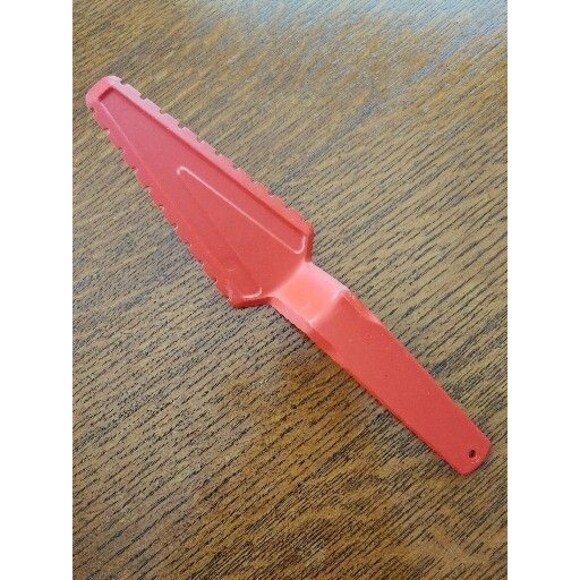 Vintage Tupperware Red Pie/Cake Server Slicer #1228-3 Excellent Condition!! - Picture 1 of 3